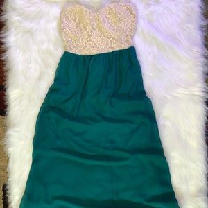 Vestido beige con verde 😍